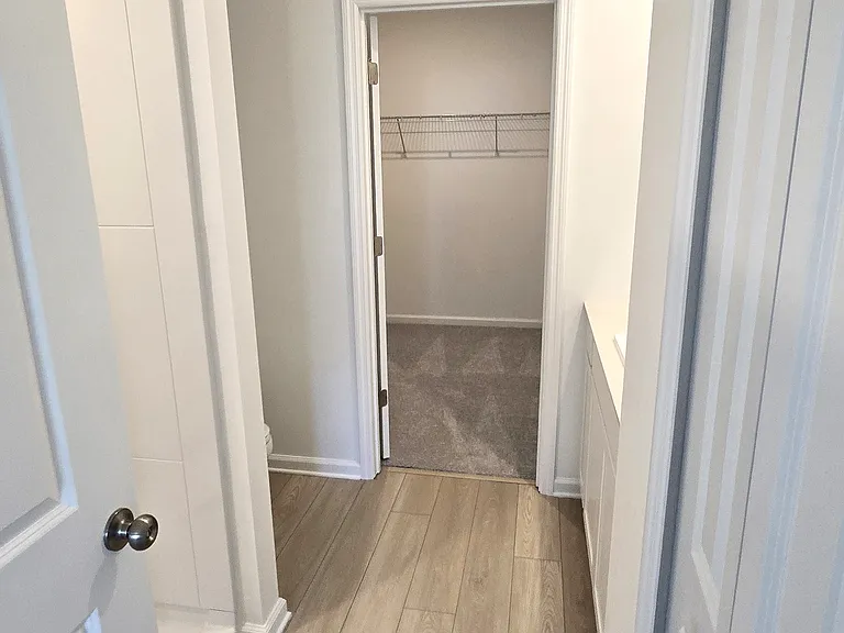 6425 Domizio Dr — Photo 10