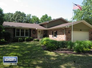 201 Meadow Wood Dr, Joliet, IL