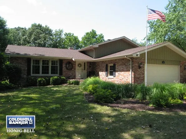 201 Meadow Wood Dr, Joliet, IL 60431