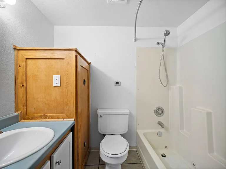 Northside Lofts Fully Updated 1 Bedroom Apartment in North Spokane — Photo 9