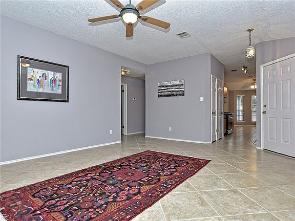 4th image of 8104 Huddleston Ln