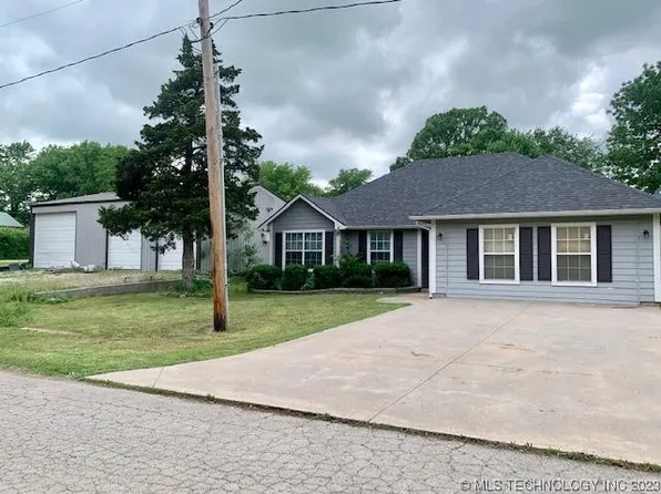 140 Cherokee St, Vera, OK 74082