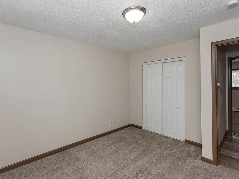 503 Sycamore St — Photo 2