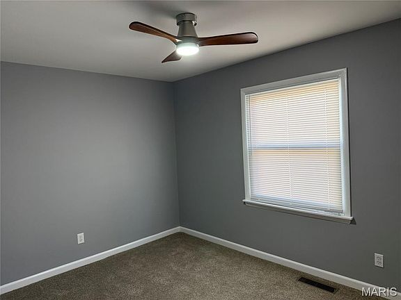 4th image of 26 Jamaica Dr