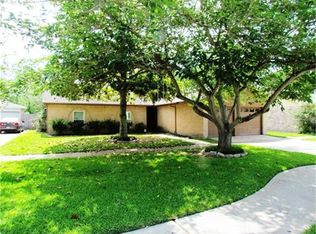 11322 Rousseau Dr, Houston, TX 77065