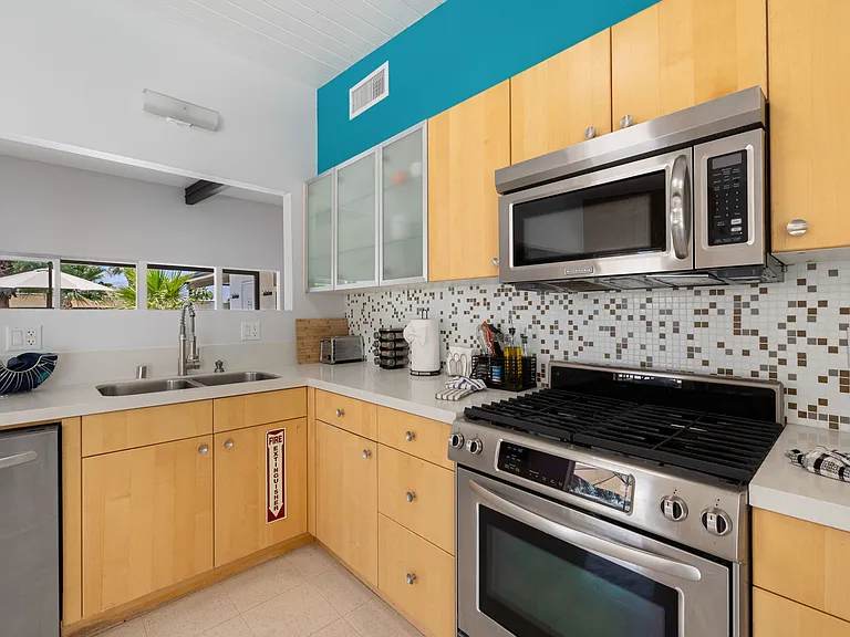 622 N Monterey Rd — Photo 27