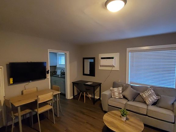 3rd image of 2105 E 5th Ave #2105