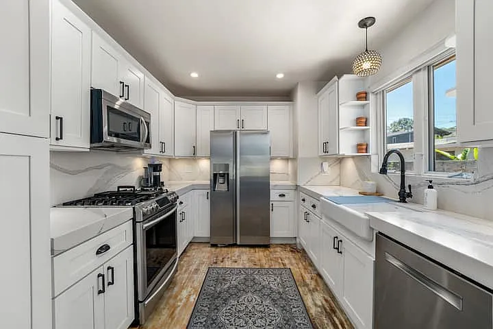 2 bed, 1300 sqft, $5,500 — Photo 4