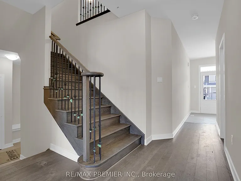 28 Downriver Dr — Photo 9