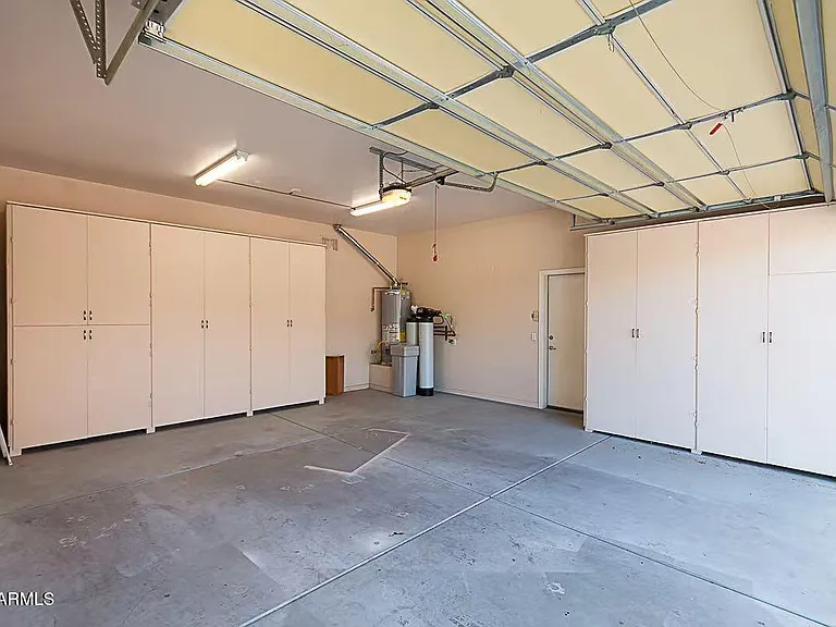 642 E Torrey Pines Pl — Photo 32