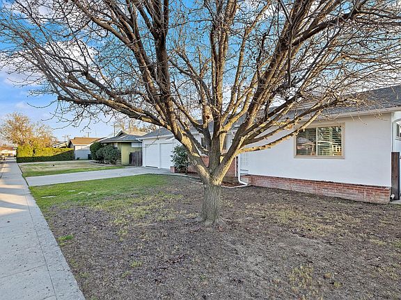 3rd image of 2715 W Laurel Avenue