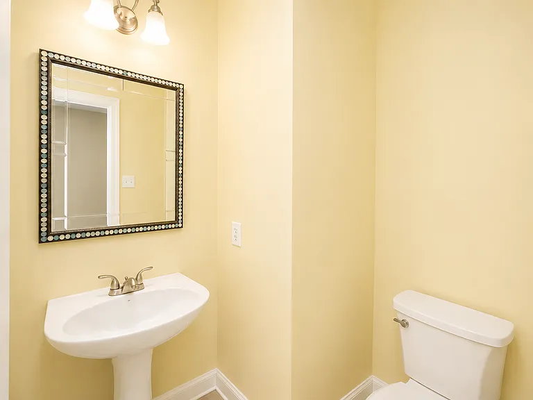 2218 Mears Ln — Photo 10