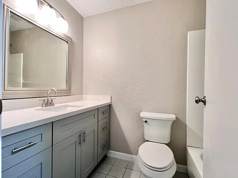 2107 W Lacey Oak Cir — Photo 24