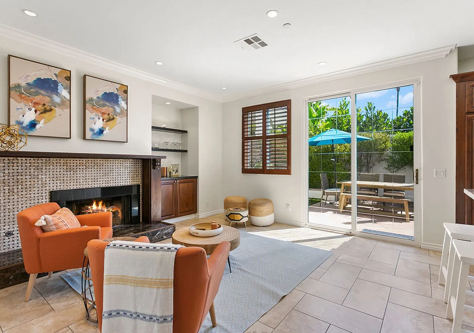 Exquisite beach home with Ocean and Harbor activities abound! — Photo 1