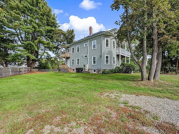 3rd image of 22 Goodwin St