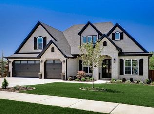 1605 NW Angel Falls Rd, Bentonville, AR 72712