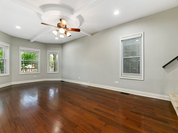 4th image of 4602 N Avers Ave