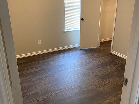 4th image of 714 Lariat Ln APT A