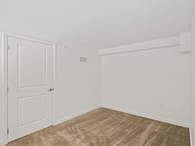 101 S Ellwood Ave — Photo 51