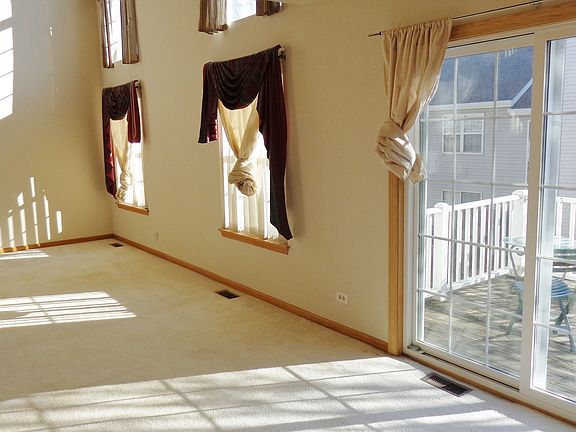 5th image of 126 Vista View Dr