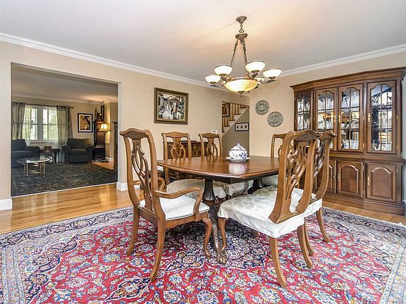 5th image of 371 Littleworth Ln
