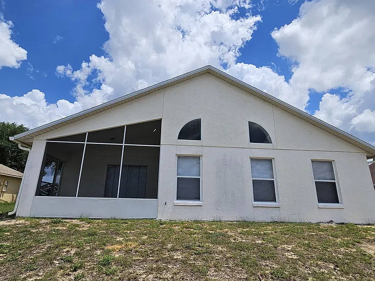 7642 Fordham Creek Ln — Photo 17