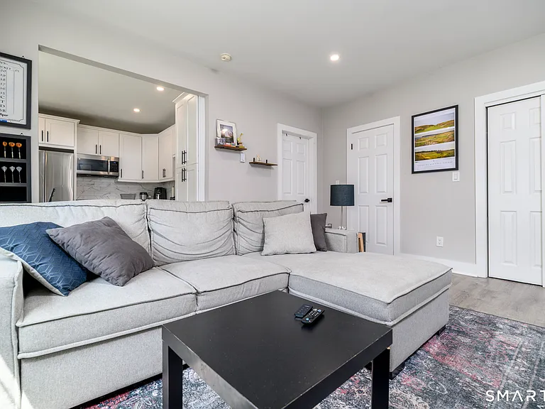 750 Cove Rd #5 — Photo 7