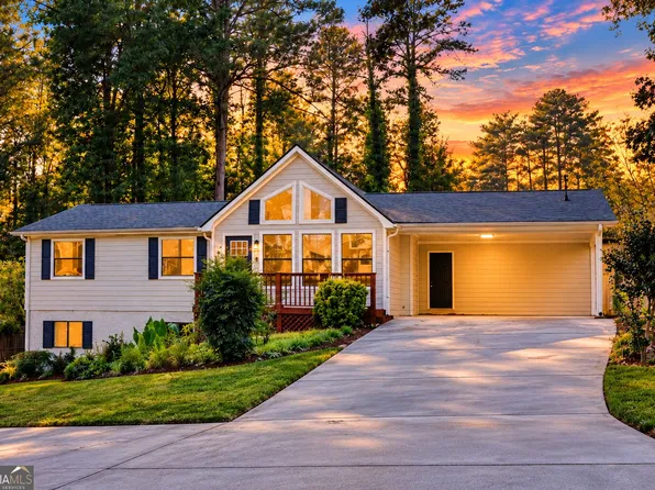4943 Apple Valley Rd, Douglasville, GA 30135