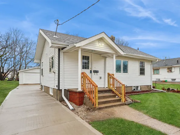 1929 Burson St, Des Moines, IA 50316