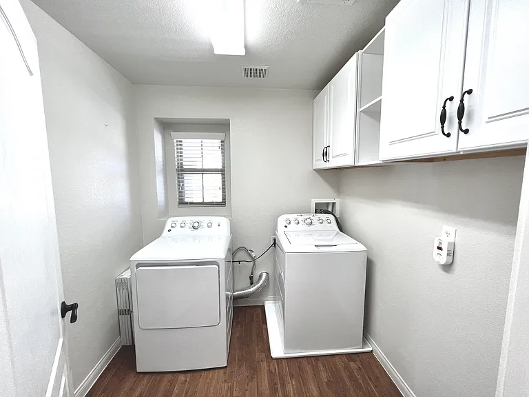7140 Charter Crest St — Photo 82