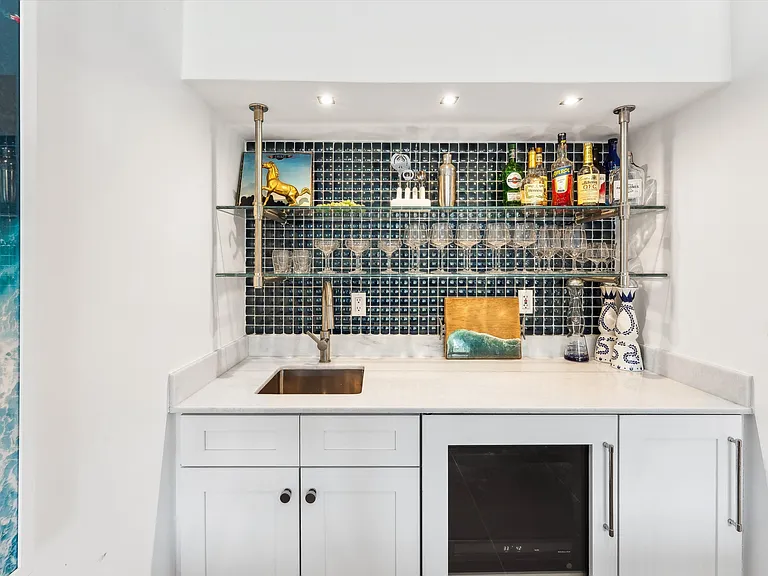 100 Cliff Dr — Photo 24