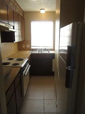 4th image of 3832 Coates Cir #3834