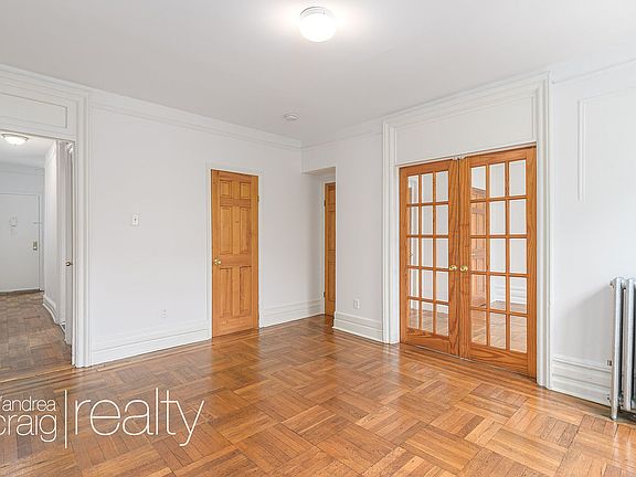 4th image of 92 Hawthorne St APT 14