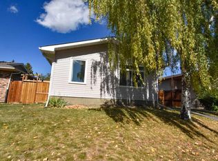 112 S Woodvale Rd SW, Calgary, AB T2W 3M8