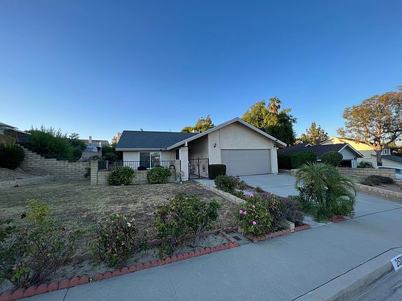 2nd image of 2523 Penny St