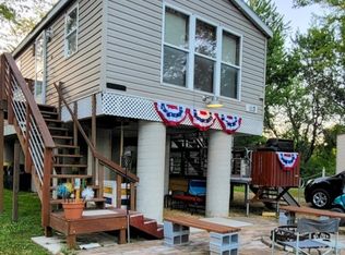 113 Badger Rd, Blue River, WI 53518