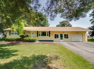 803 Hollow Ave, Jerseyville, IL 62052