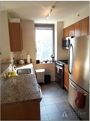 Rented by Anchor Associates | media 27