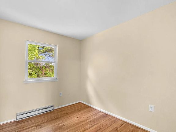 5th image of 109 W Orndorff Dr