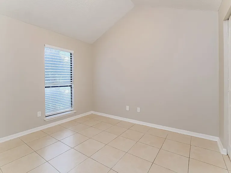 6911 Coleus Ct — Photo 15