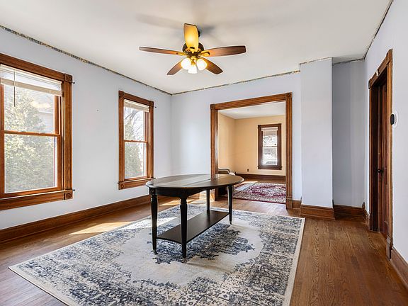 4th image of 22 Elm Ave