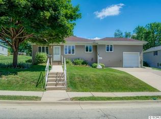 2015 Lombard St, Dubuque, IA 52001