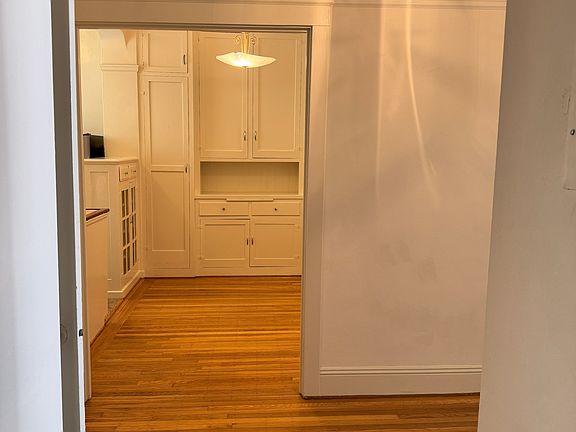 2nd image of 2200 Francisco St APT 1