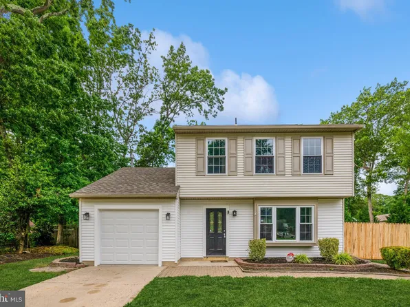 105 Ebbetts Dr, Atco, NJ 08004