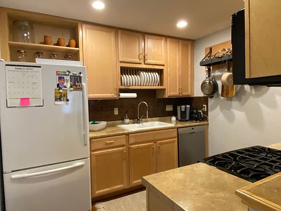 4th image of 12402 Coronet St #B