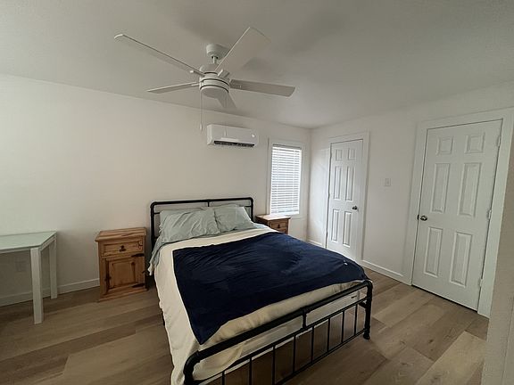 4th image of 2621 29th St Unit B