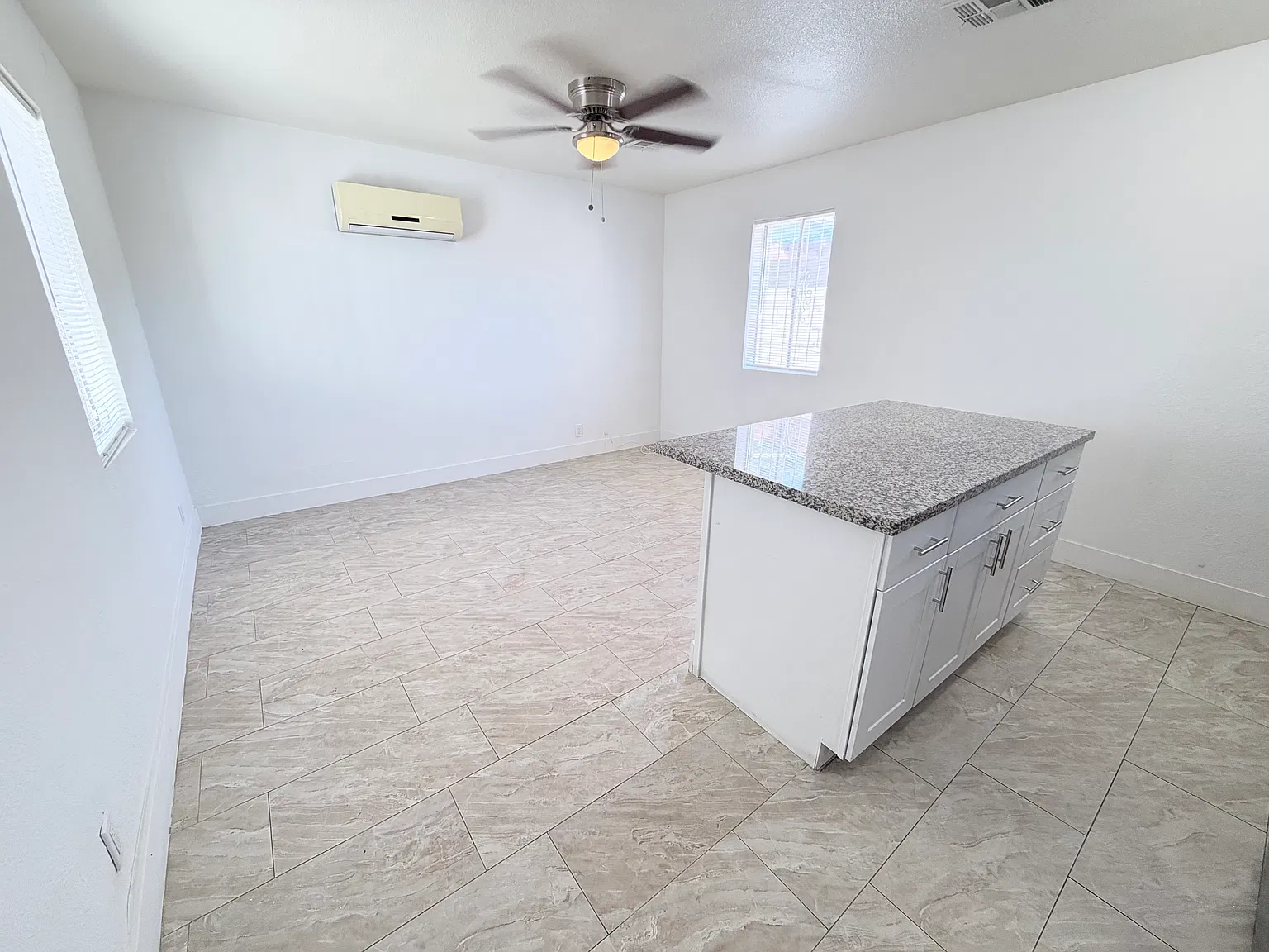 2 bed, 950 sqft, $1,150 — Photo 3