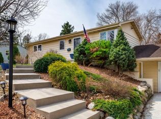 2715 Kyle Ave N, Golden Valley, MN 55422