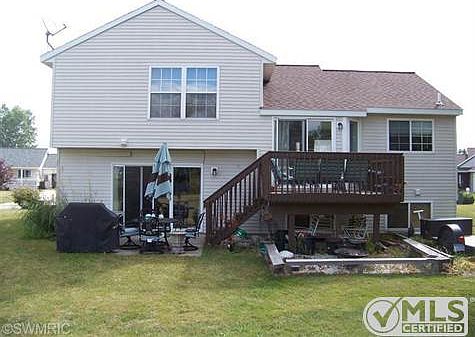 2nd image of 3445 Clear View Dr