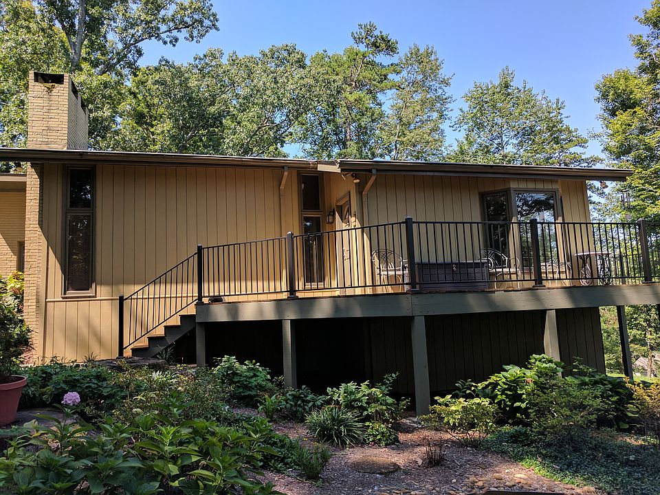 2nd image of 2000 Brooksview Rd